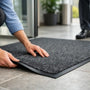 Installer un tapis anti-salissure sans erreur